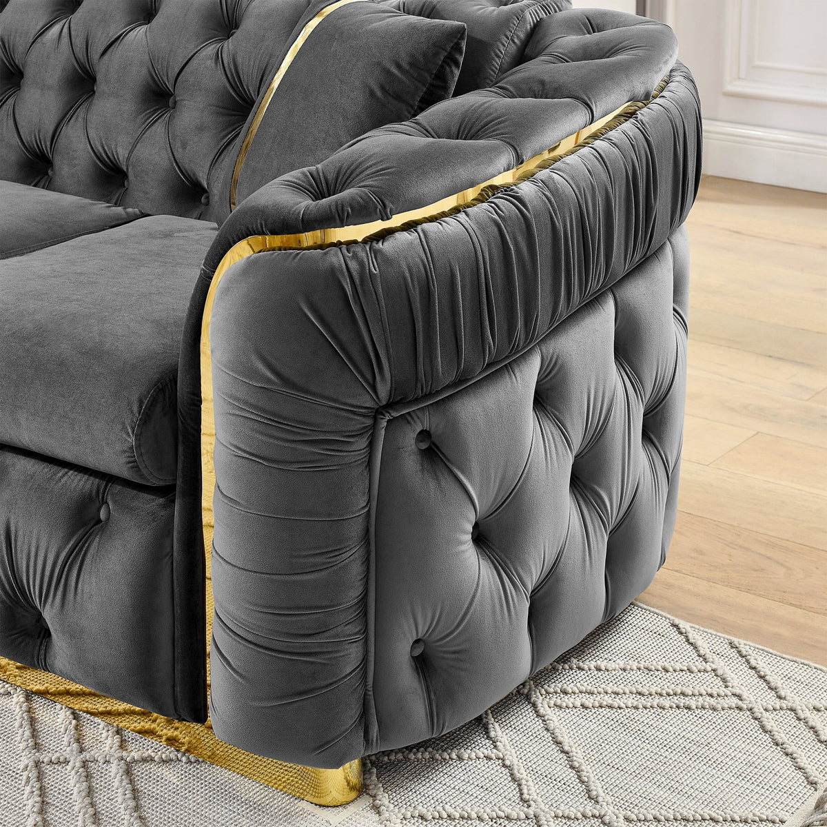 Canapé 3 places Velvet 90,6 po avec 2 oreillers, coussins haute densité, accents dorés et oreillers