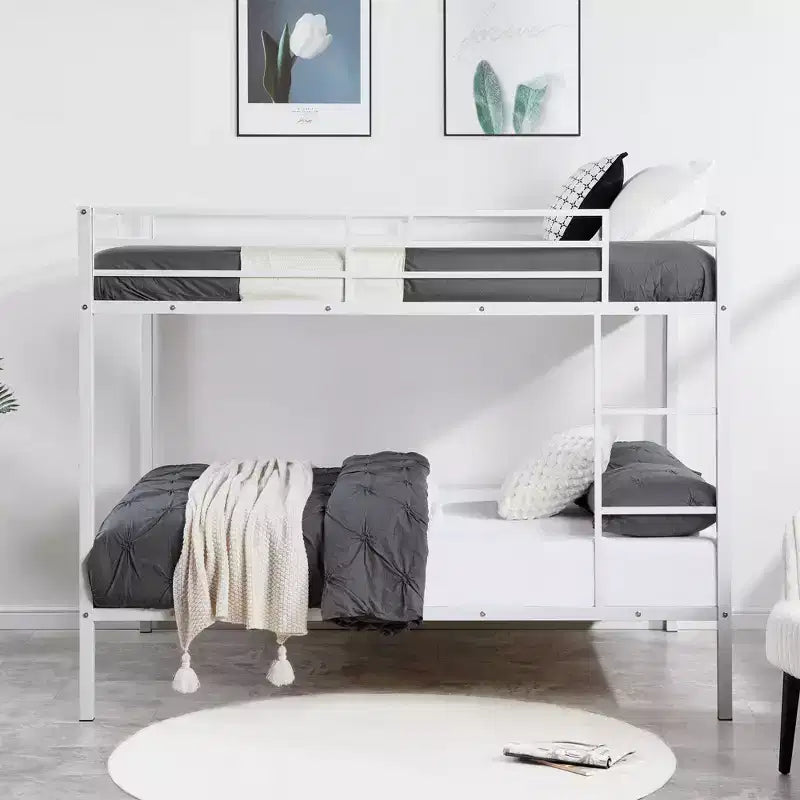 Letto a castello matrimoniale su matrimoniale con scaletta