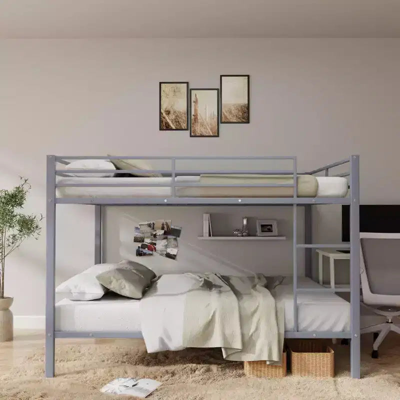 Letto a castello matrimoniale su matrimoniale con scaletta