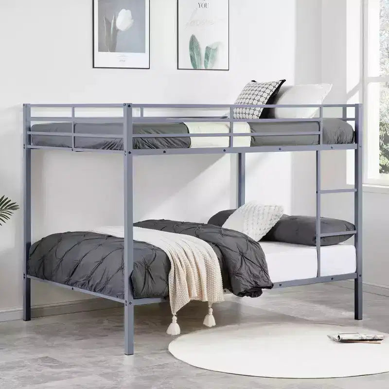 Letto a castello matrimoniale su matrimoniale con scaletta