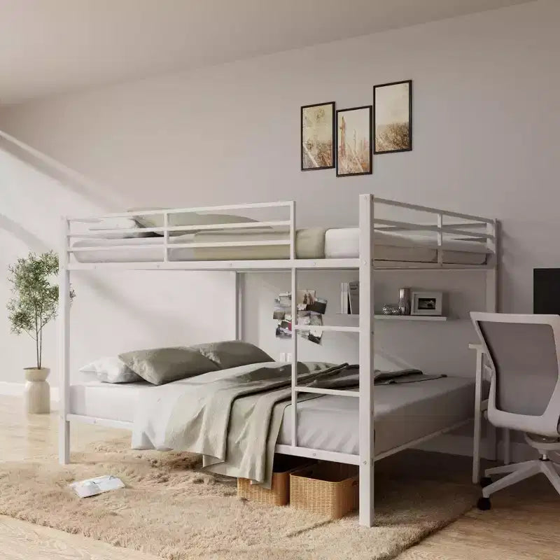 Letto a castello matrimoniale su matrimoniale con scaletta