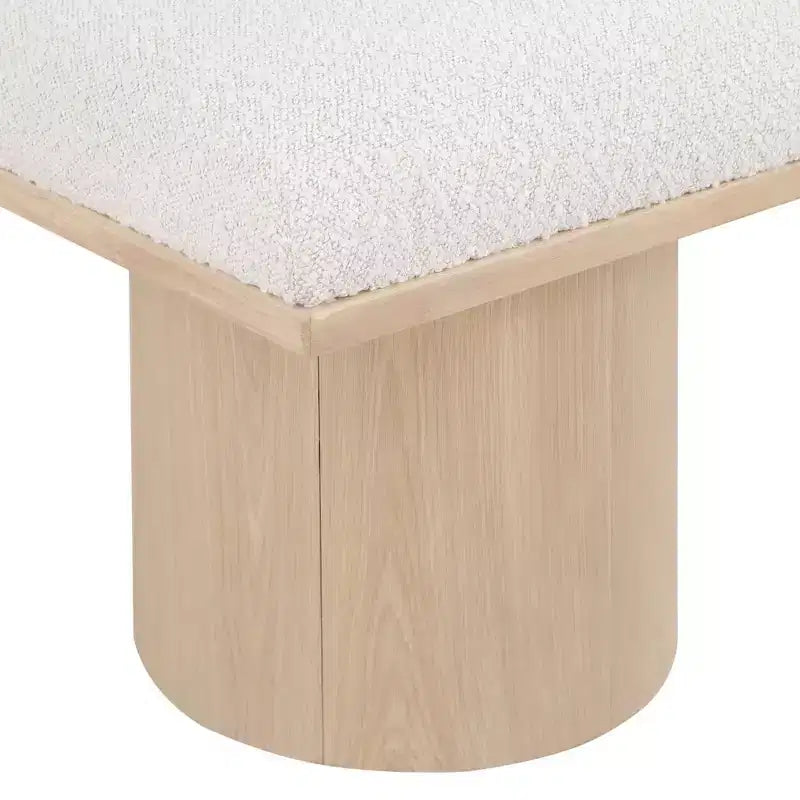 Meridian Furniture, Panca in tessuto bouclé Pavilion