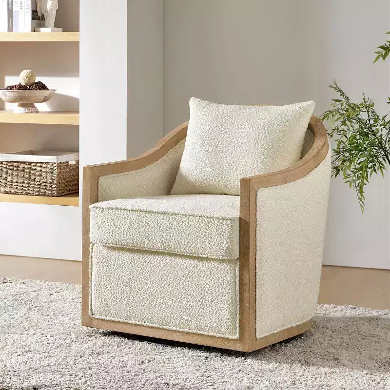 Poltrona Girevole in Rattan Stile Casale con Bordo in Legno Massello – Avorio