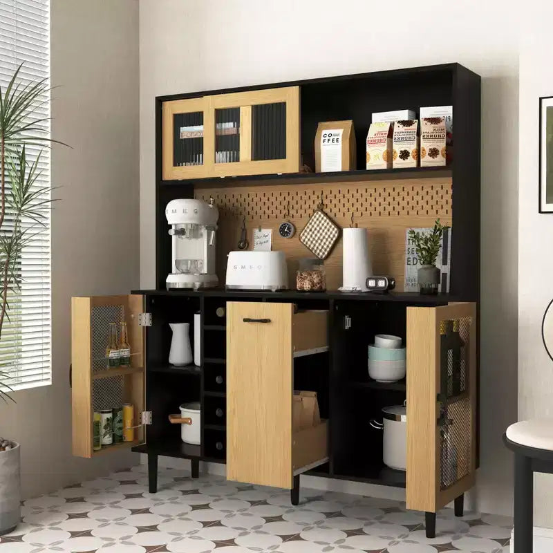 Credenza in legno a 4 ante e 2 cassetti