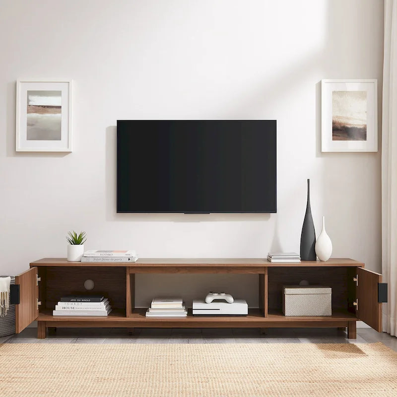 Meuble TV moderne Middlebrook Designs avec portes cannelées de 70 pouces