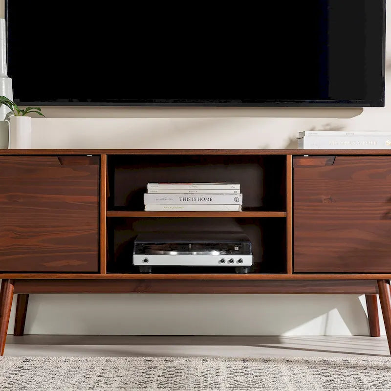 Meuble TV Middlebrook de 58 po en bois massif de style Mid-Century