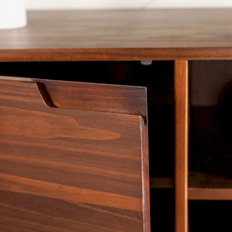 Meuble TV Middlebrook de 58 po en bois massif de style Mid-Century