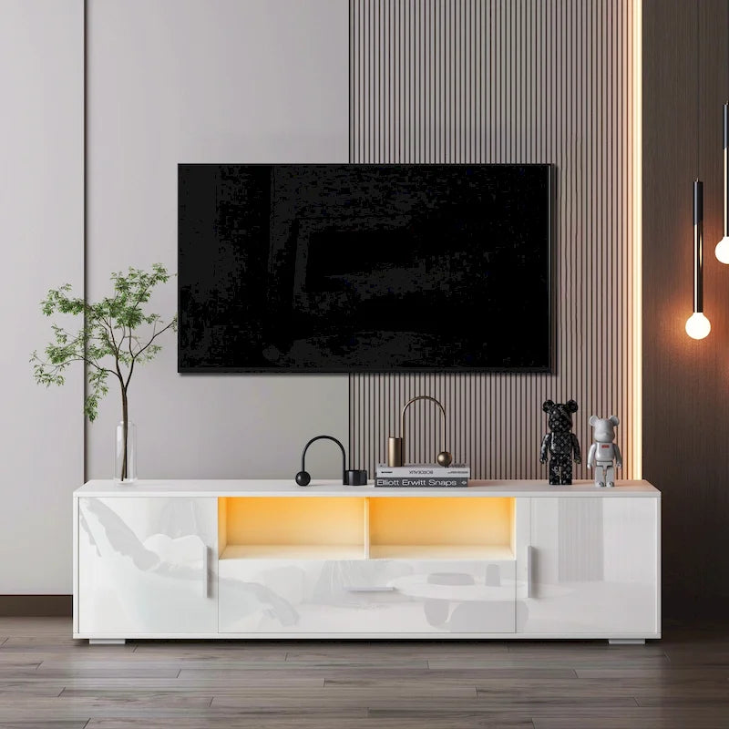 Meuble TV blanc de 160 cm avec lumières LED, armoires et étagères ouvertes pour TV jusqu'à 65 pouces