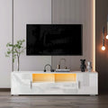 Meuble TV blanc de 160 cm avec lumières LED, armoires et étagères ouvertes pour TV jusqu'à 65 pouces