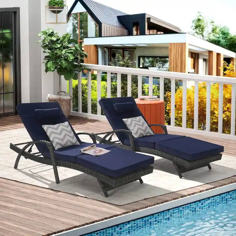 Lot de 2 chaises longues inclinables en osier d'extérieur avec coussins