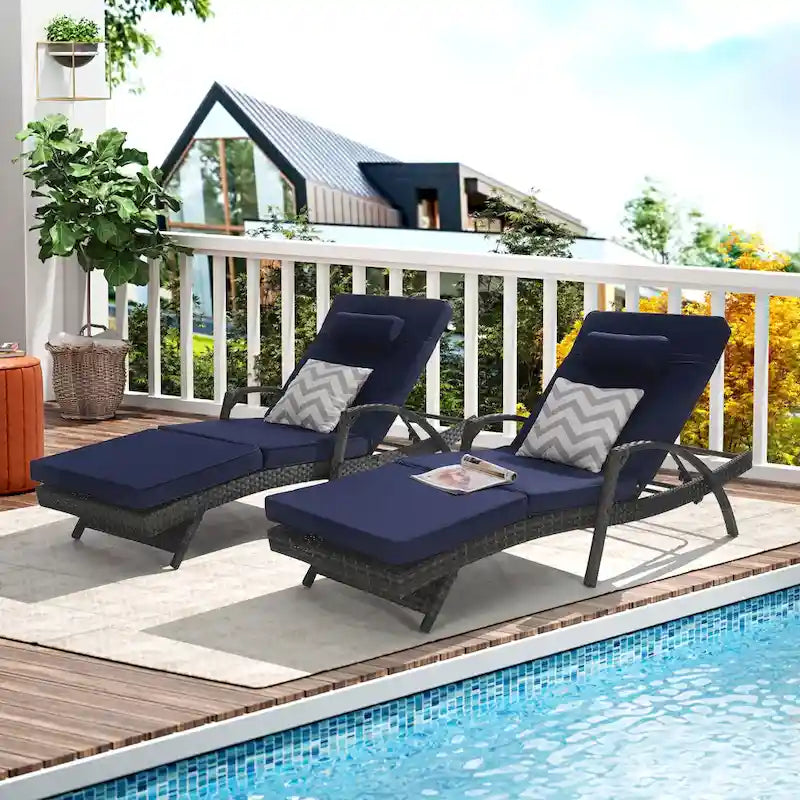 Lot de 2 chaises longues inclinables en osier d'extérieur avec coussins