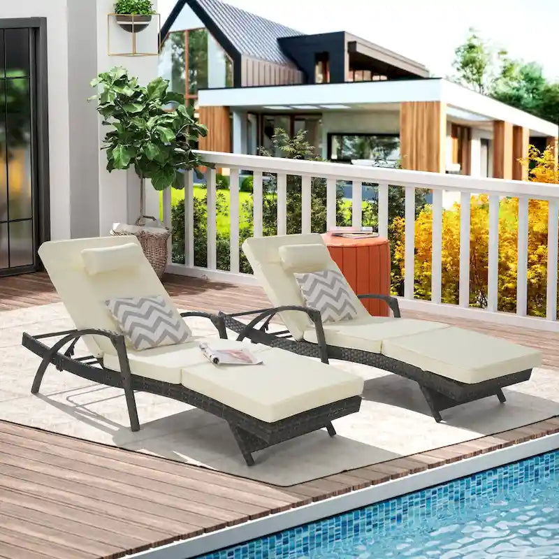 Lot de 2 chaises longues inclinables en osier d'extérieur avec coussins