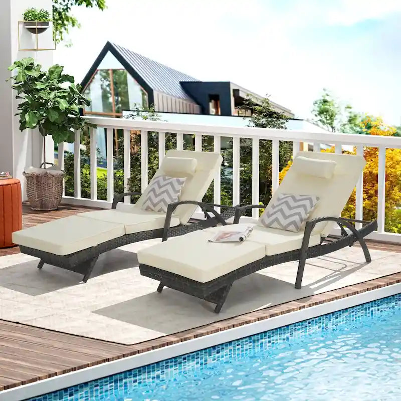 Lot de 2 chaises longues inclinables en osier d'extérieur avec coussins