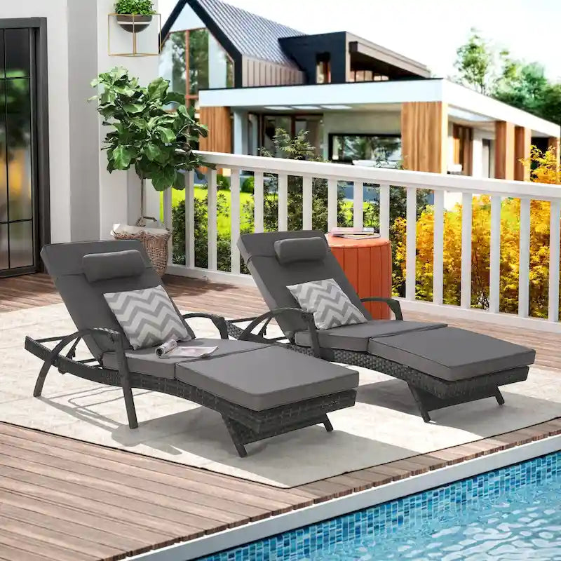 Lot de 2 chaises longues inclinables en osier d'extérieur avec coussins
