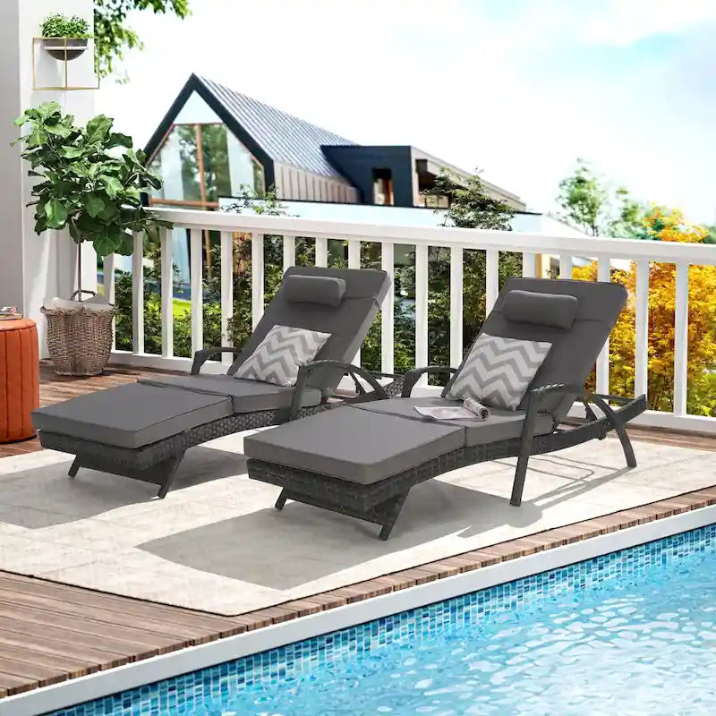 Lot de 2 chaises longues inclinables en osier d'extérieur avec coussins