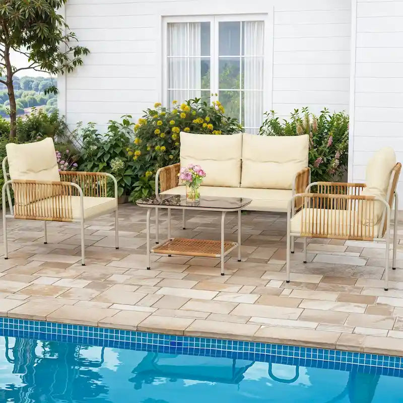 Moasis Ensemble de 4 meubles de patio en rotin, ensemble de conversation en osier avec coussin beige et table basse.