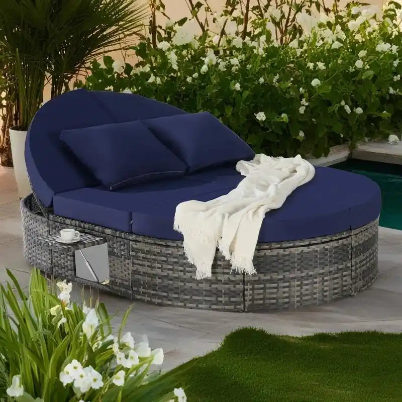 Lit de jour rond en rotin pour patio extérieur avec dossiers réglables et plateaux porte-gobelets pliables