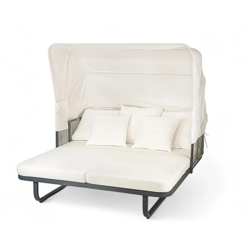 57 Outdoor Patio Rattan Daybed Sunbed with Retractable Canopy and Pillows