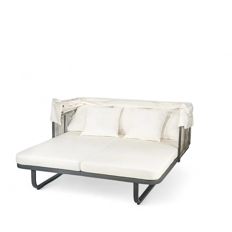 57 Outdoor Patio Rattan Daybed Sunbed with Retractable Canopy and Pillows