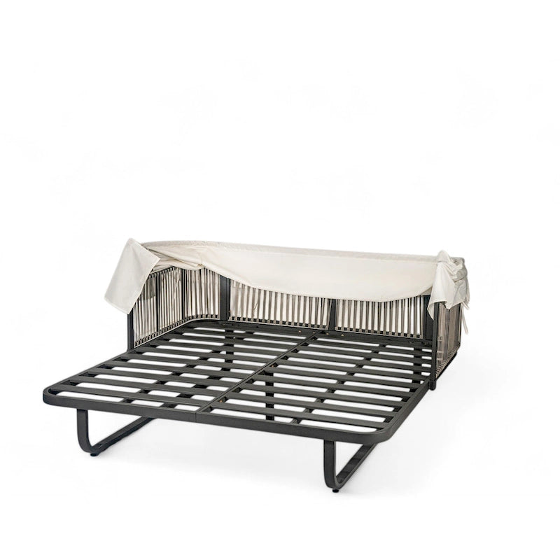 57 Outdoor Patio Rattan Daybed Sunbed with Retractable Canopy and Pillows