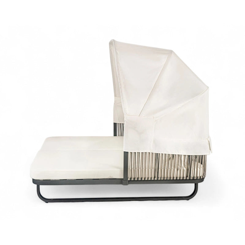57 Outdoor Patio Rattan Daybed Sunbed with Retractable Canopy and Pillows