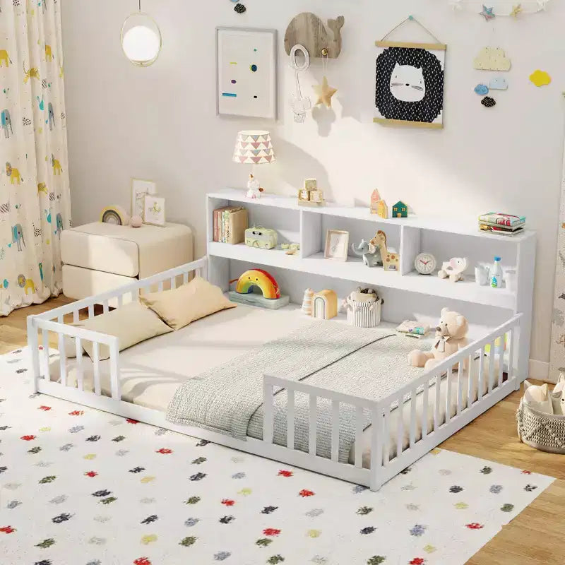 Lit de sol Montessori double/complet avec étagères de rangement et barrières de sécurité Blanc/Gris
