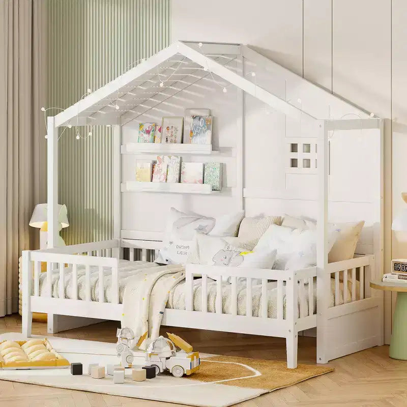 Lit cabane double avec étagères de rangement et barrières, cadre de lit Montessori en bois pour enfants avec fenêtre et bande lumineuse scintillante