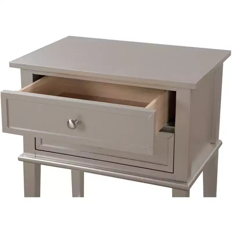 Comodino a 2 cassetti con incastri a coda di rondine all'inglese (71 cm A x 56 cm L x 41 cm P)
