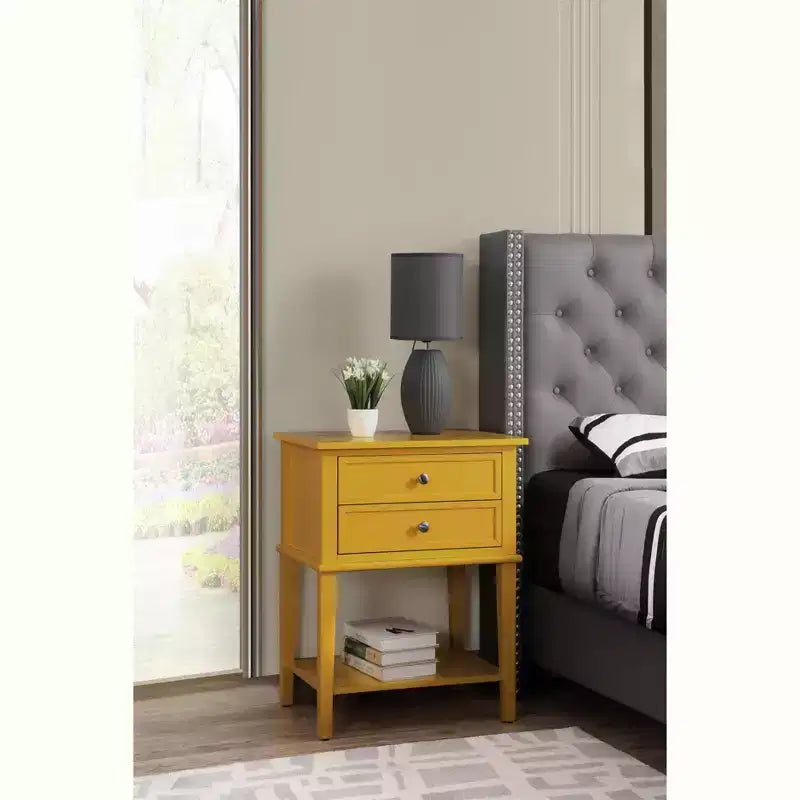 Comodino a 2 cassetti con incastri a coda di rondine all'inglese (71 cm A x 56 cm L x 41 cm P)