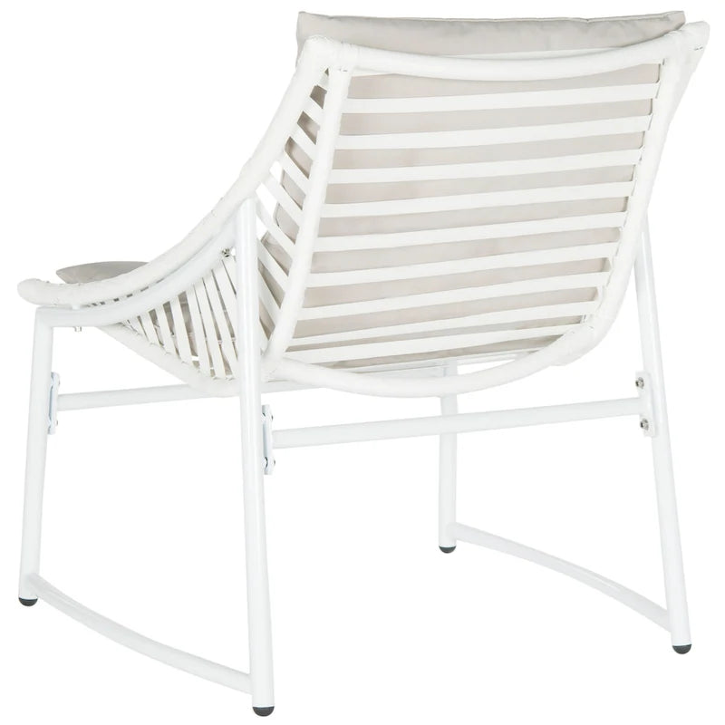 SAFAVIEH Outdoor Hildrun Rattan 4-Piece Set - 28W x 30D x 50H