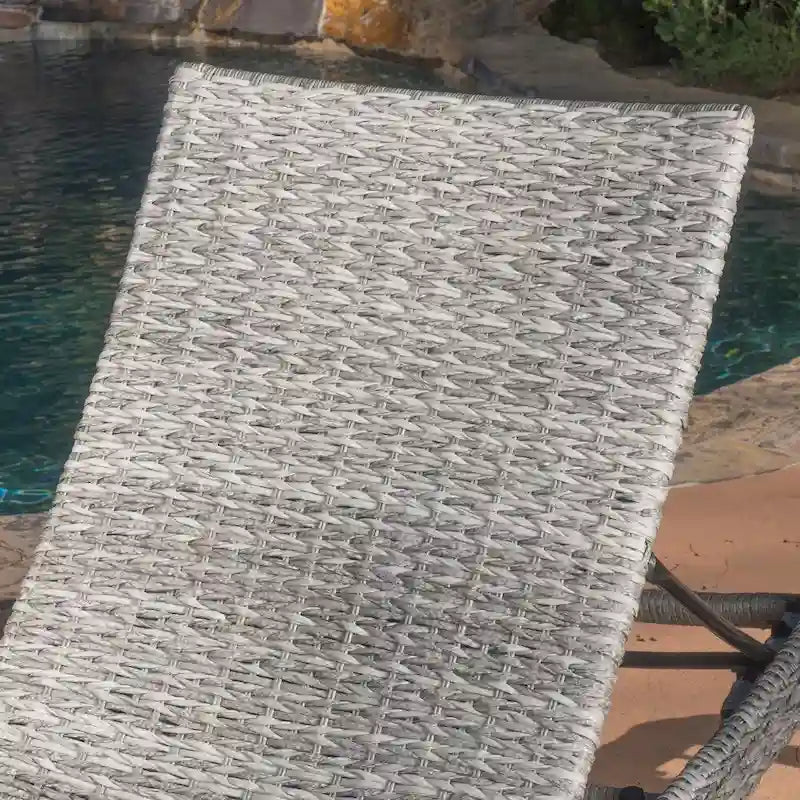 Chaises longues d'extérieur en osier/aluminium Crete (lot de 4) par Christopher Knight Home