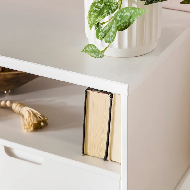 Meuble TV en bois massif Alby 58 pouces de Middlebrook, style Mid-Century