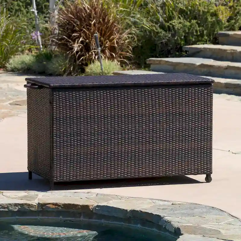 Boîte à coussins d'extérieur en osier brun de petite taille par Christopher Knight Home - 52.75 L x 26.00 W x 30.25 H