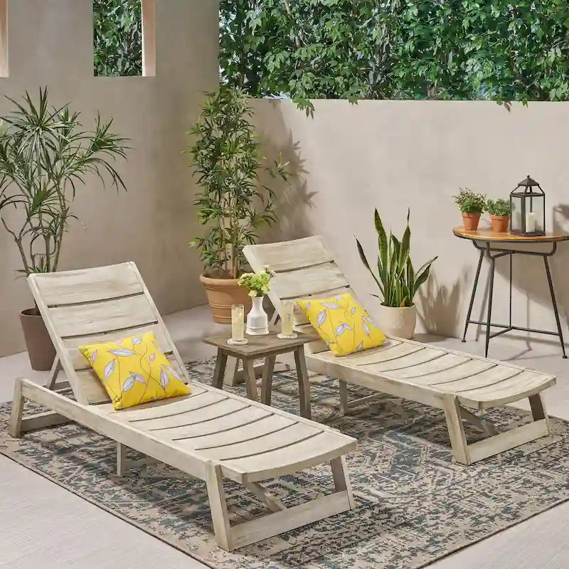 Ensemble de trois chaises longues d'extérieur en bois d'acacia Mahi de Christopher Knight Home