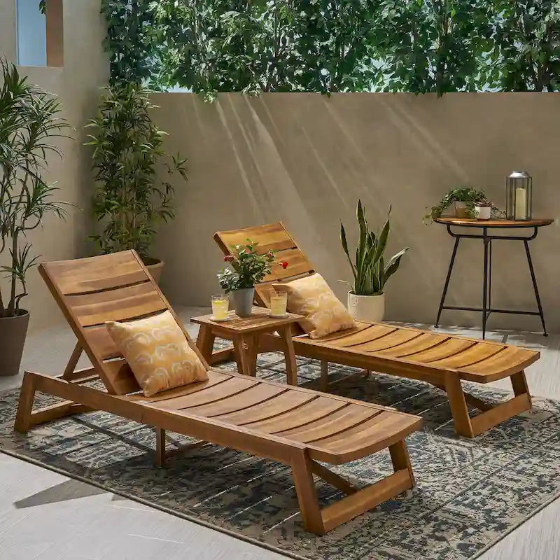 Ensemble de trois chaises longues d'extérieur en bois d'acacia Mahi de Christopher Knight Home