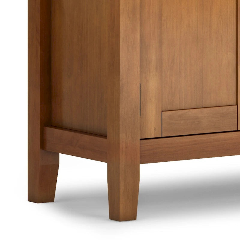 Meuble TV-média de transition WYNDENHALL Mansfield en BOIS MASSIF de 72 pouces de large pour téléviseurs jusqu'à 80 pouces - 72 L x 16,5 P x 26 H