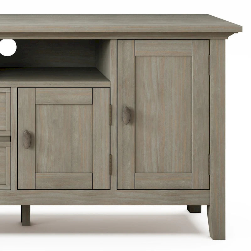 Meuble TV-média de transition WYNDENHALL Mansfield en BOIS MASSIF de 72 pouces de large pour téléviseurs jusqu'à 80 pouces - 72 L x 16,5 P x 26 H
