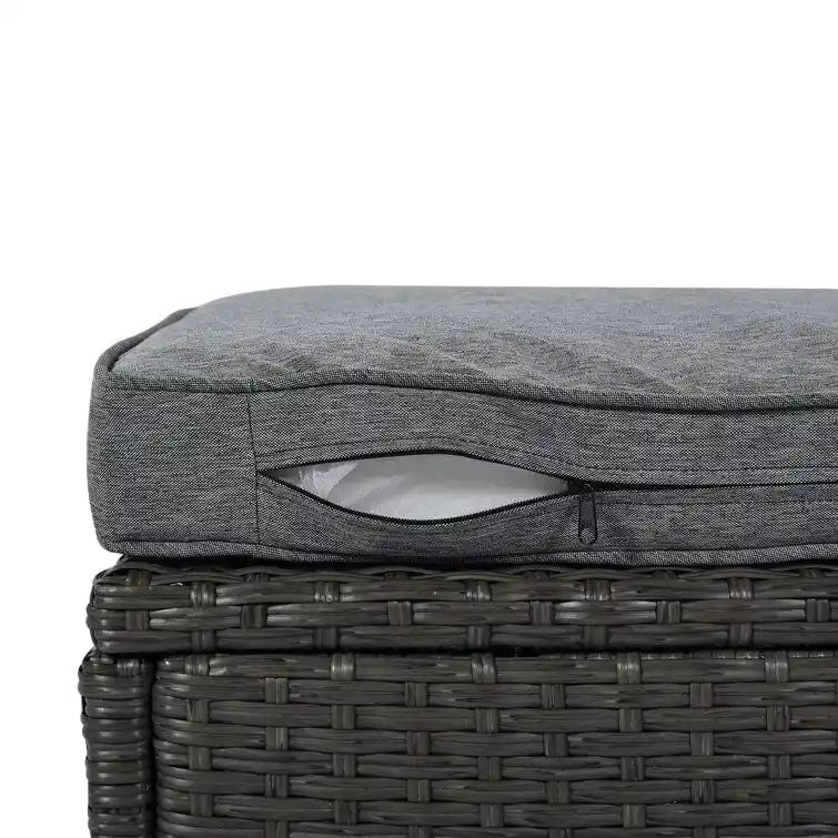 Lit de repos rectangulaire pour terrasse extérieure avec auvent rétractable et coussins