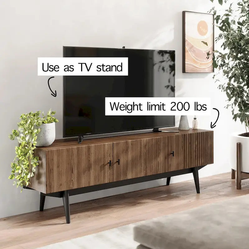 Meuble TV marron Chelsea de Living Skog, compatible avec les téléviseurs jusqu'à 65 pouces, avec design à lattes et pieds en bois