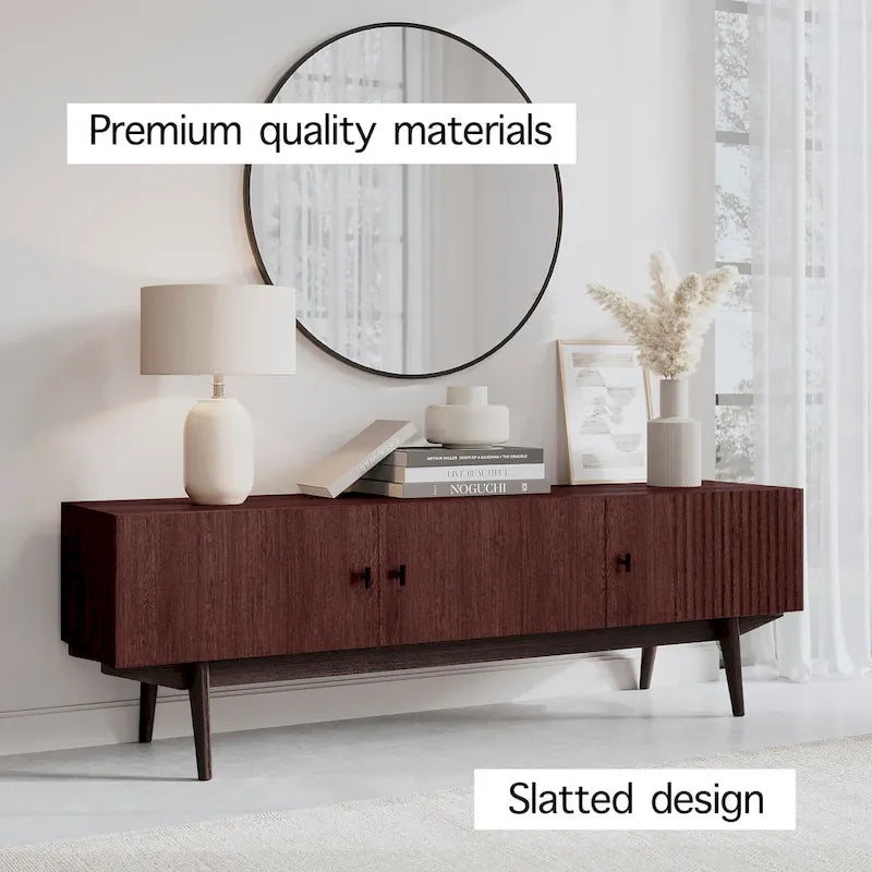 Meuble TV marron Chelsea de Living Skog, compatible avec les téléviseurs jusqu'à 65 pouces, avec design à lattes et pieds en bois