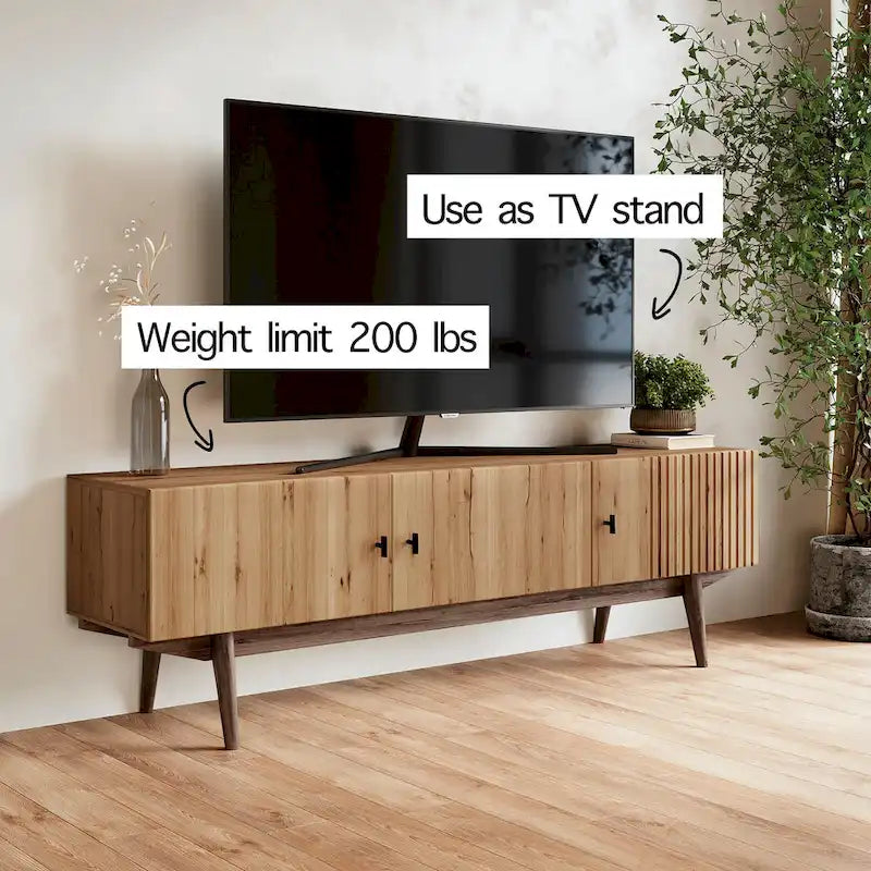 Meuble TV marron Chelsea de Living Skog, compatible avec les téléviseurs jusqu'à 65 pouces, avec design à lattes et pieds en bois