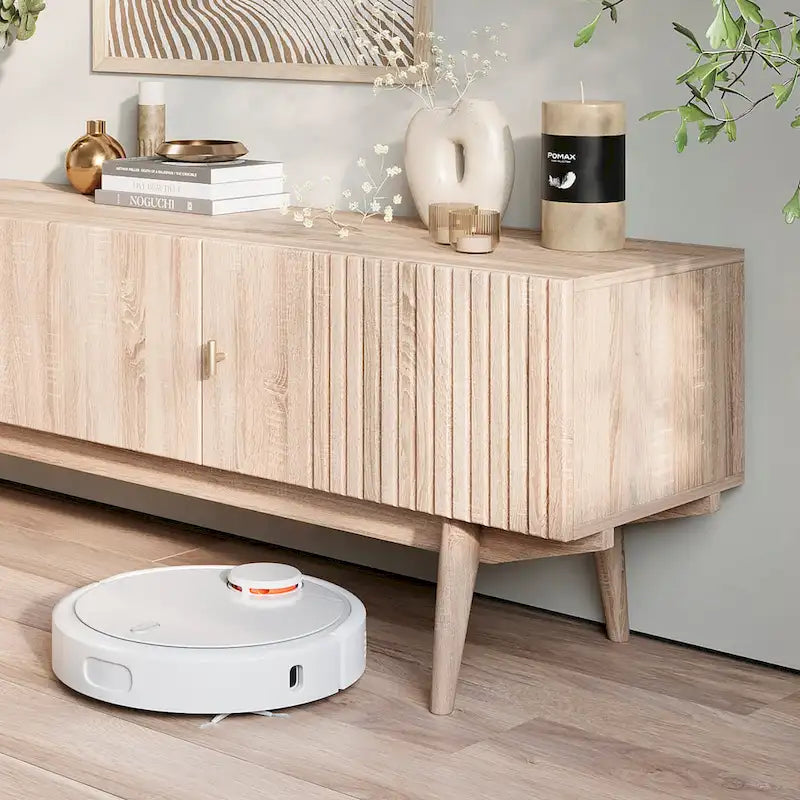 Meuble TV marron Chelsea de Living Skog, compatible avec les téléviseurs jusqu'à 65 pouces, avec design à lattes et pieds en bois