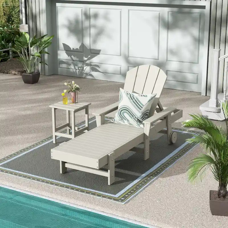 Polytrends Laguna Chaise longue inclinable en polyéthylène haute densité pour extérieur, terrasse et piscine, toutes saisons, avec table d'appoint (ensemble 2 pièces)