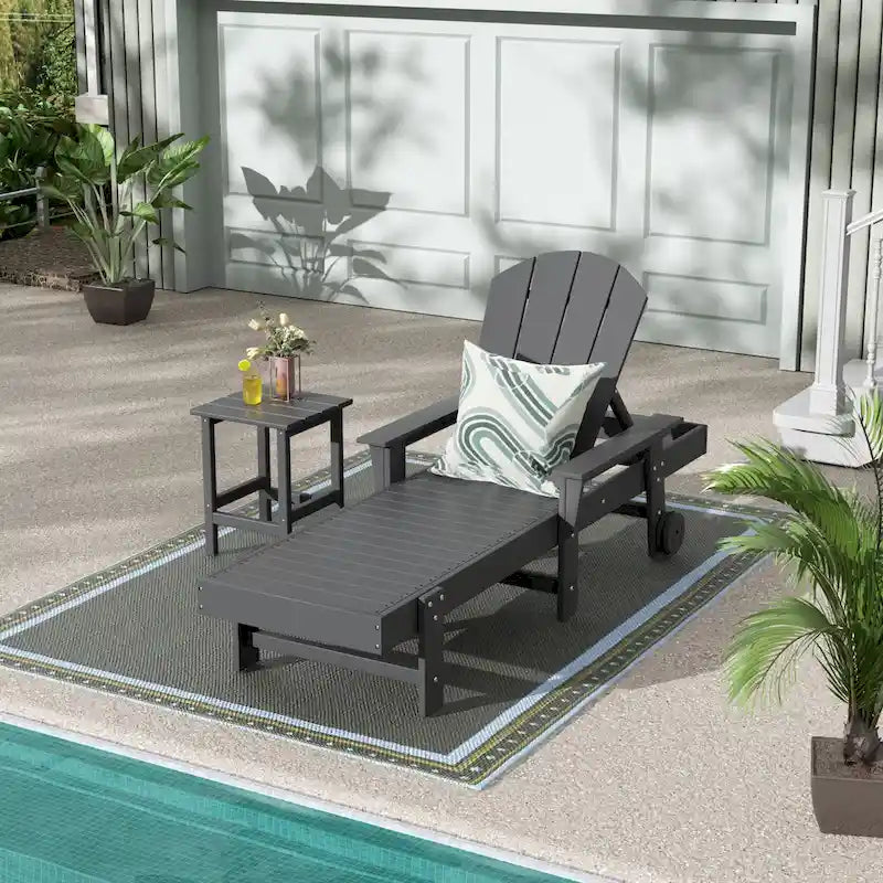 Polytrends Laguna Chaise longue inclinable en polyéthylène haute densité pour extérieur, terrasse et piscine, toutes saisons, avec table d'appoint (ensemble 2 pièces)