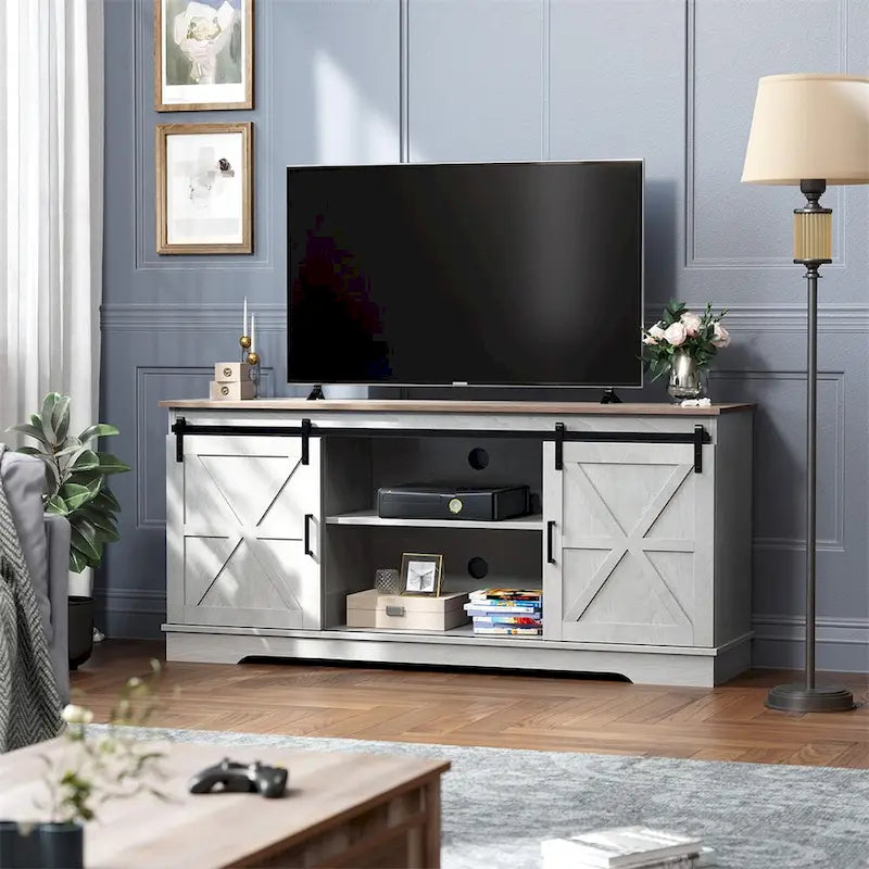 Meuble TV de ferme Evelynn Wood avec portes de grange coulissantes pour téléviseur de 65 pouces, gris et blanc