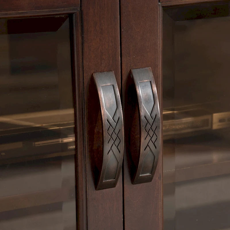 Meuble TV d'angle Leick Home en chêne massif avec deux portes, style mission