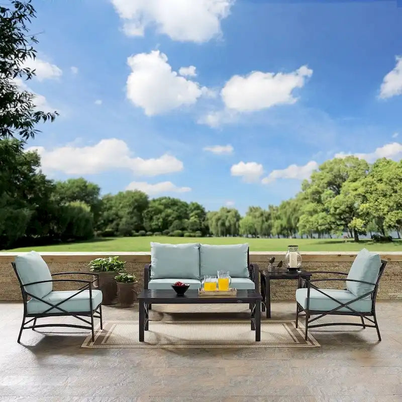 Ensemble de mobilier d'extérieur Crosley Kaplan 5 pièces avec coussins Mist – canapé deux places, deux fauteuils, table basse, table d'appoint