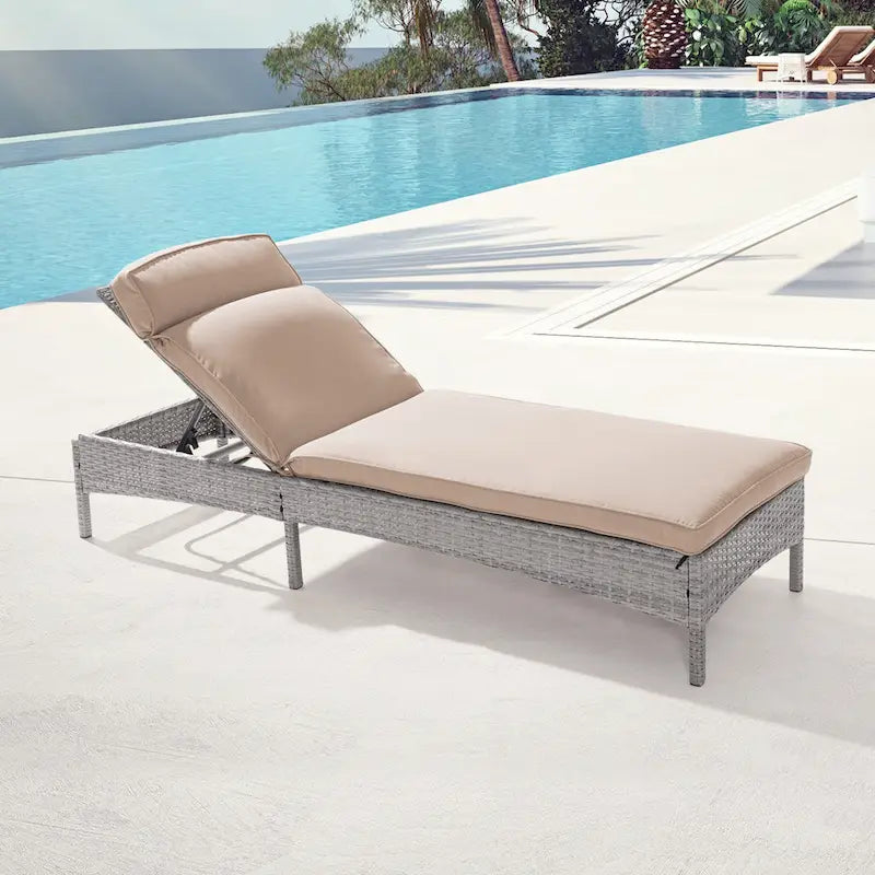 Chaise longue de patio en rotin BONOSUKI à inclinaison réglable