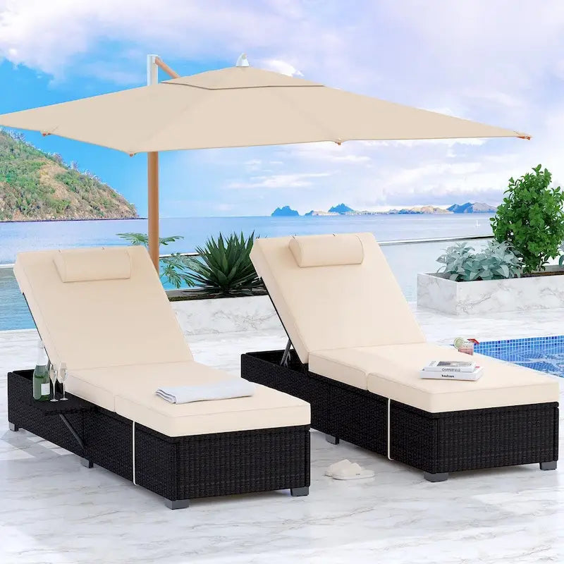 Lot de 2 chaises longues en rotin PE avec coussin épais de 6 cm