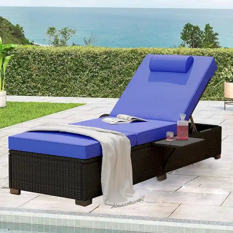Lot de 2 chaises longues en rotin PE avec coussin épais de 6 cm
